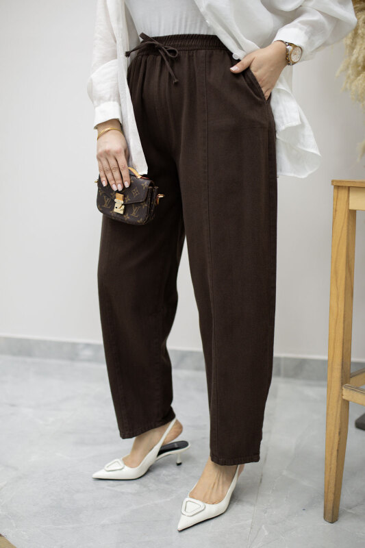 Beli Lastikli Havuç Pantolon TSD260155 Kahverengi - Tesettür Dünyası (1)