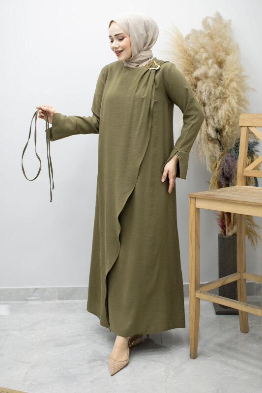 Broş Detaylı Kuşaklı Elbise TSD260198 Haki - 5