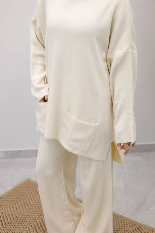 Çift Cepli Boğazlı Triko Takım TSD260109 Bej - 4