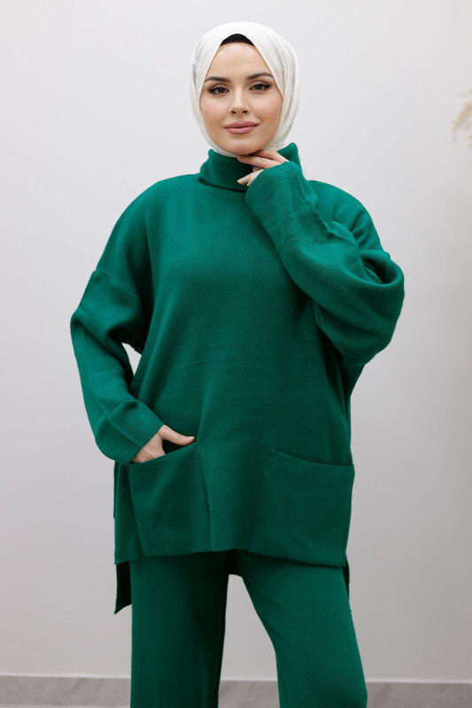 Çift Cepli Boğazlı Triko Takım TSD260109 Zümrüt Yeşili - Tesettür Dünyası (1)