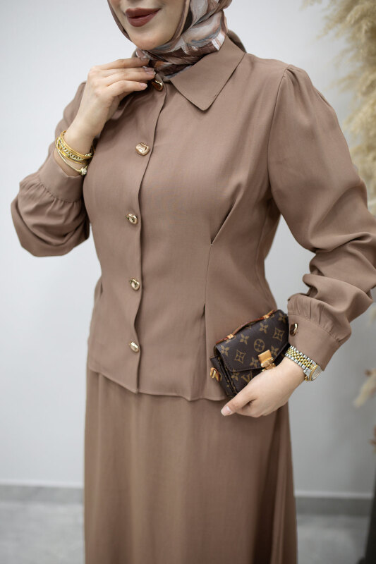 Düğmeli Pens Detaylı Etekli Takım TSD260188 Vizon - 4