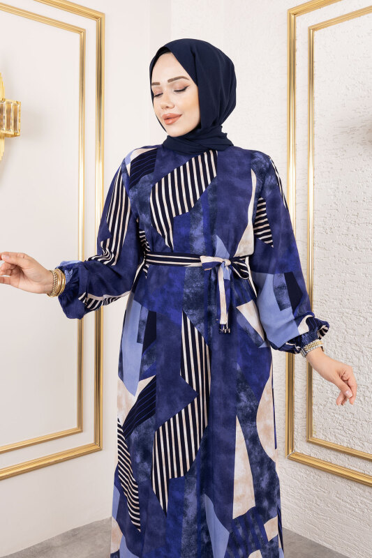 Geometrik Desenli Beli Kuşaklı Viskon Elbise TSD250213 Lacivert - 2