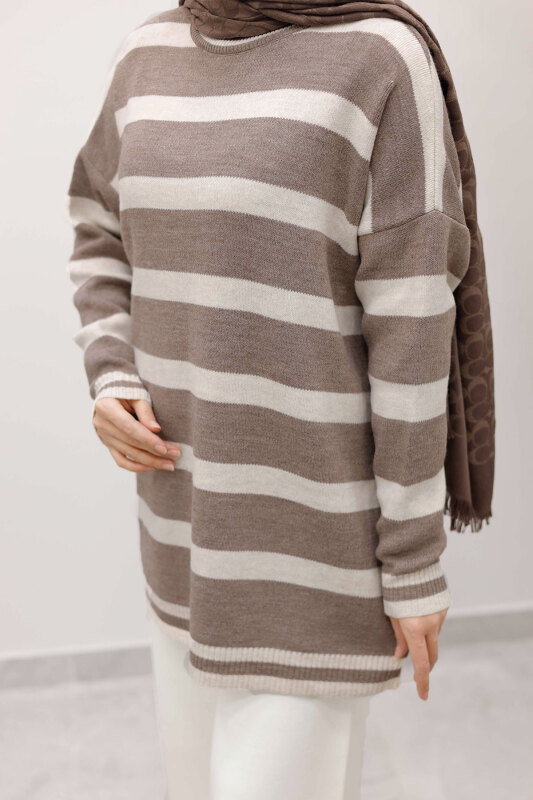 Kalın Çizgi Detaylı Triko Tunik TSD260113 Vizon - 4