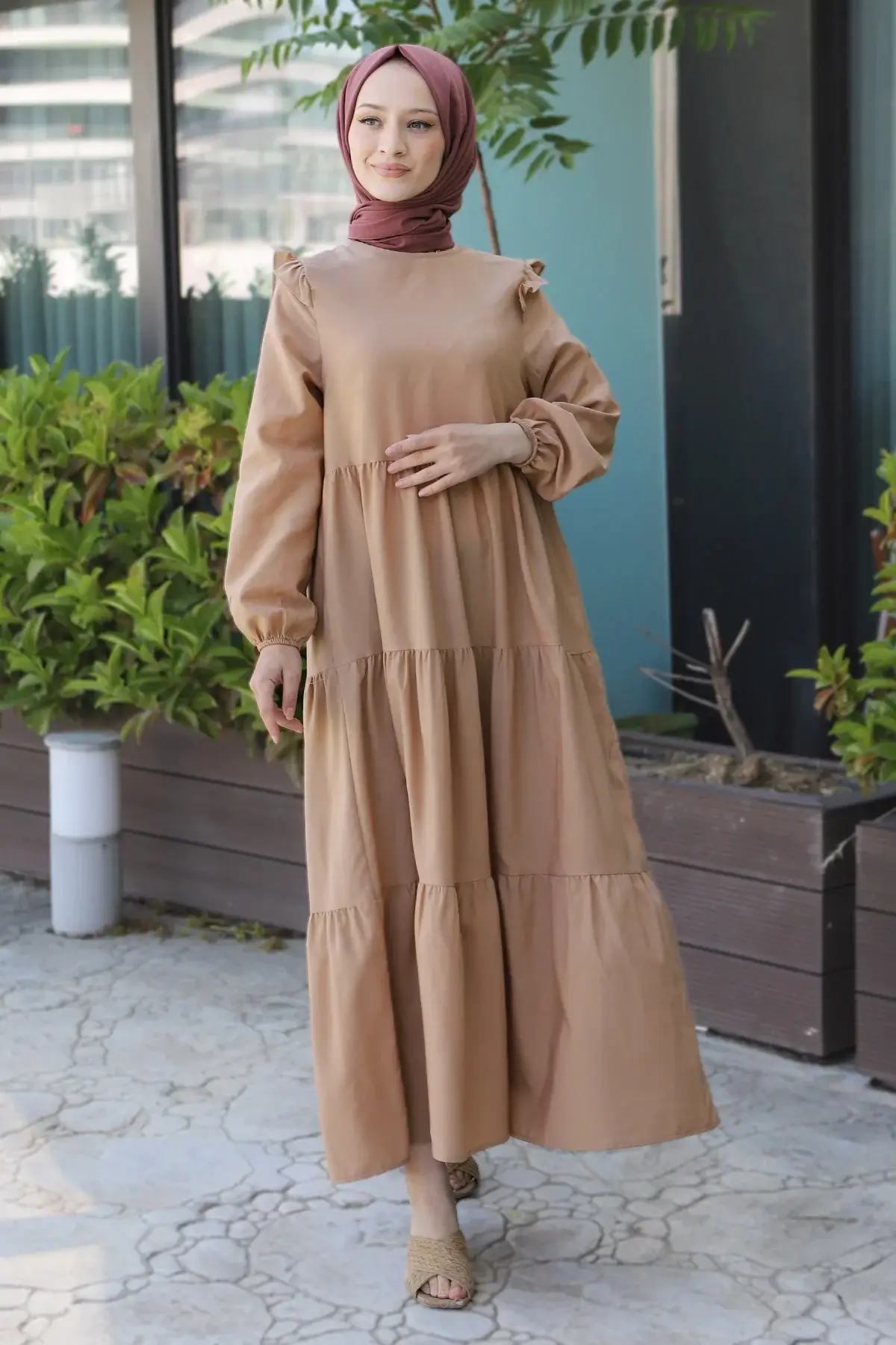 Omuzu Fırfırlı Elbise TSD220641 Camel - 2