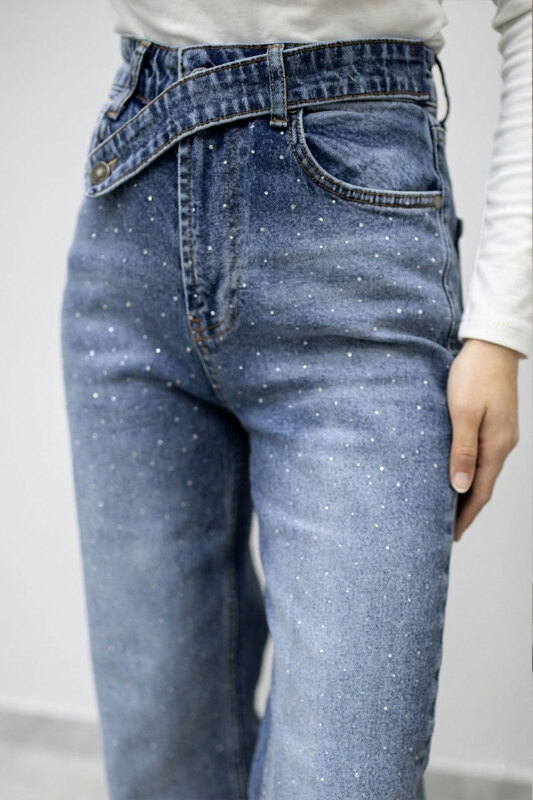 Taşlı Çapraz Kemerli Kot Pantolon TSD260194 Mavi - 2