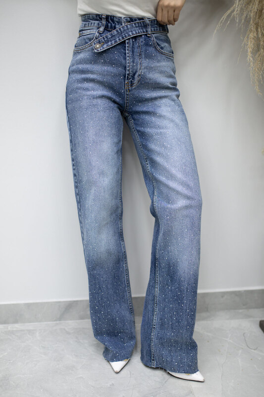 Taşlı Çapraz Kemerli Kot Pantolon TSD260194 Mavi - 5
