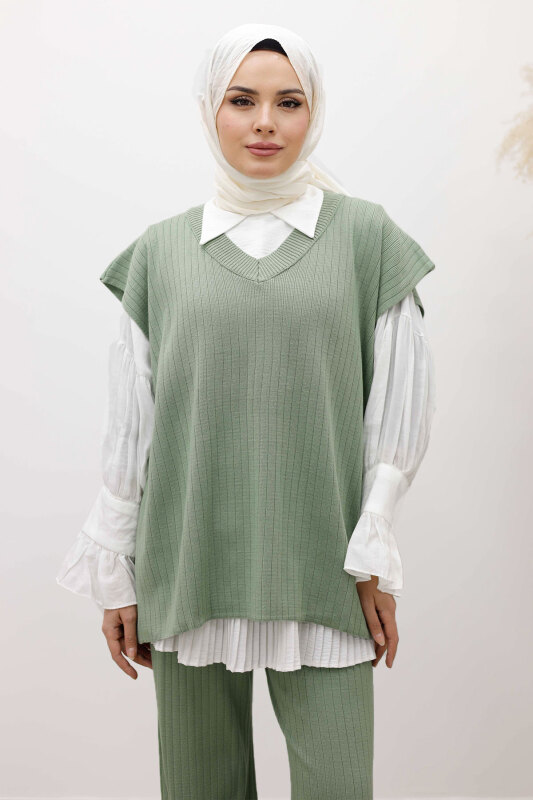 V Yaka Süveter Triko Takım TSD260104 Mint Yeşili - Tesettür Dünyası (1)