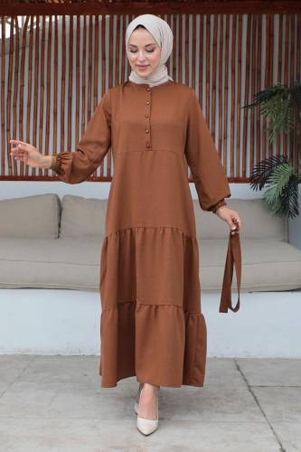 Yarım Düğmeli Eteği Volanlı Kuşaklı Elbise TSD240254 Kahverengi - 4