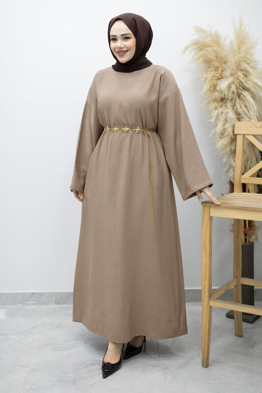 Zincir Kemerli Elbise TSD260191 Vizon - Tesettür Dünyası